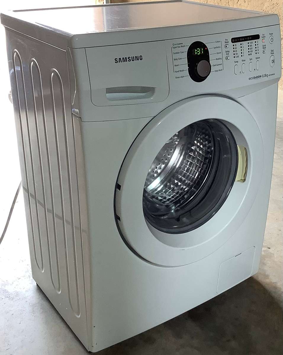 SAMSUNG FRONT LOADER WASHING MACHINE. (please read the Advert)