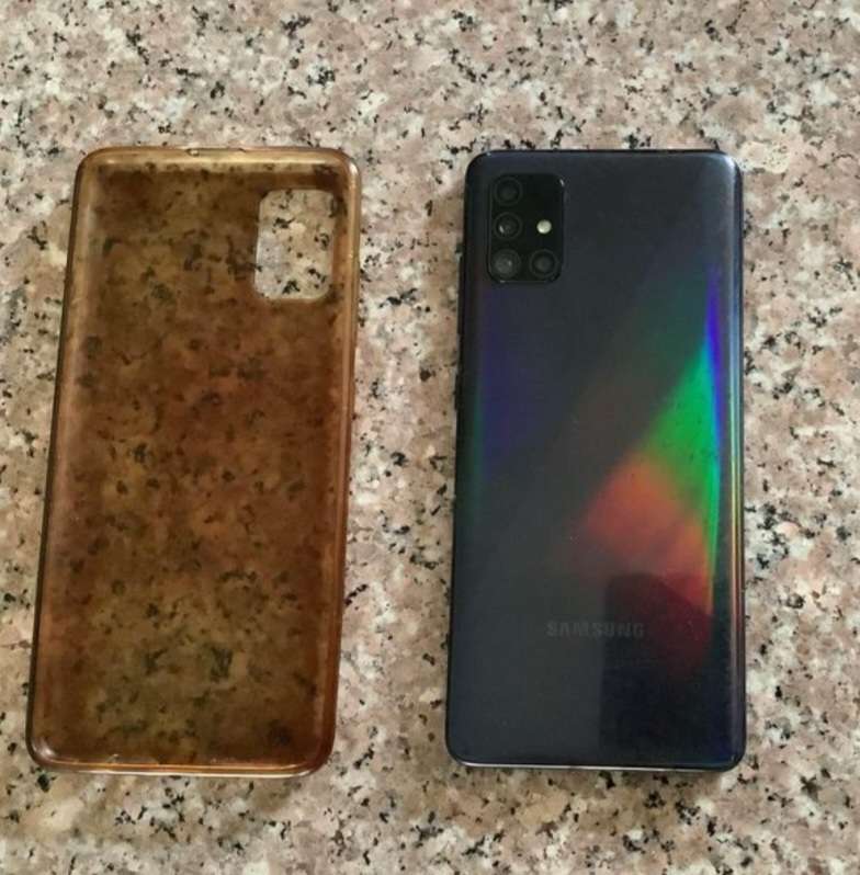 SAMSUNG GALAXY A51