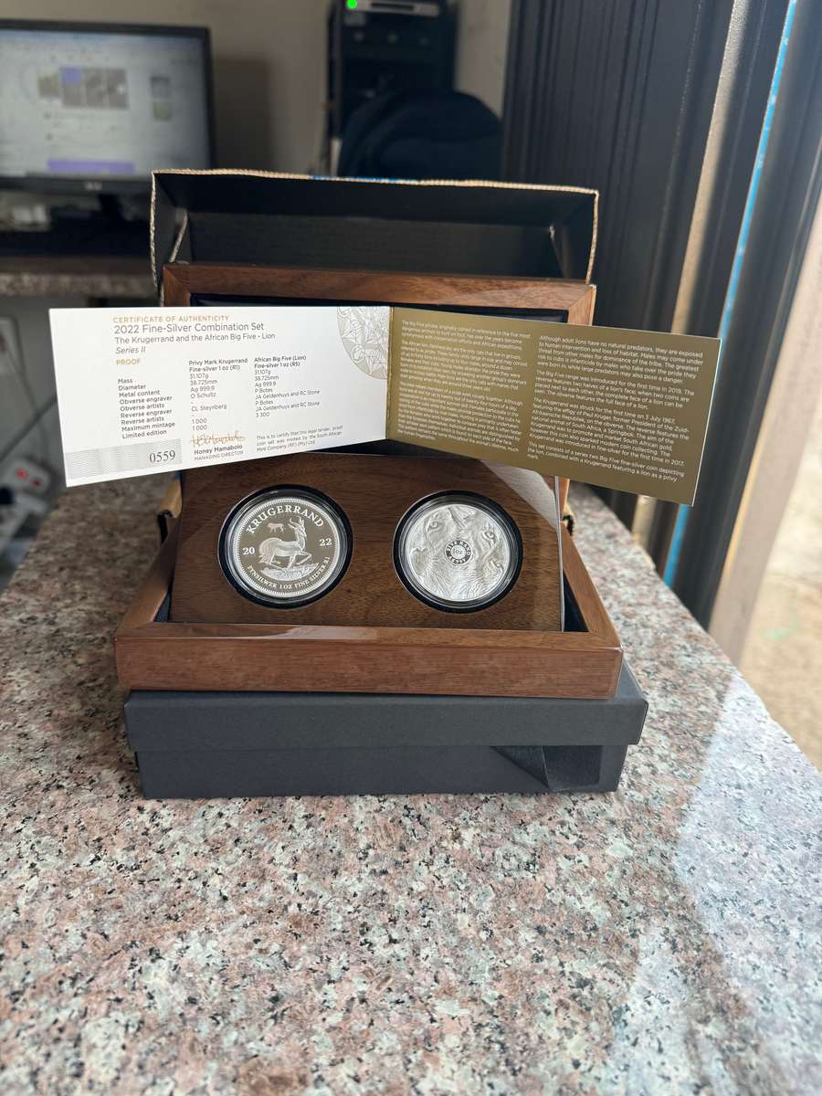 2022 KRUGERRAND PRIVY SET SERIES 2 - LION -2 x 1oz PROOF COINS - MINT MARK - SAMINT ORIGINAL AS