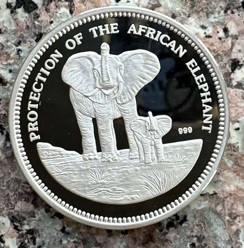 1993 UGANDA 2000 SHILLING - 1oz SILVER 999.9 - ELEPHANT WITH CALF