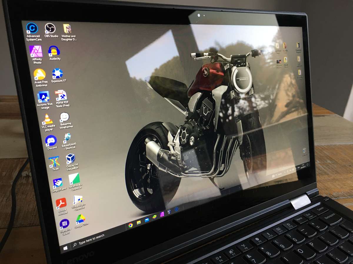 *** GREAT Condition!!! *** Lenovo Yoga 370 Core i5 7300U