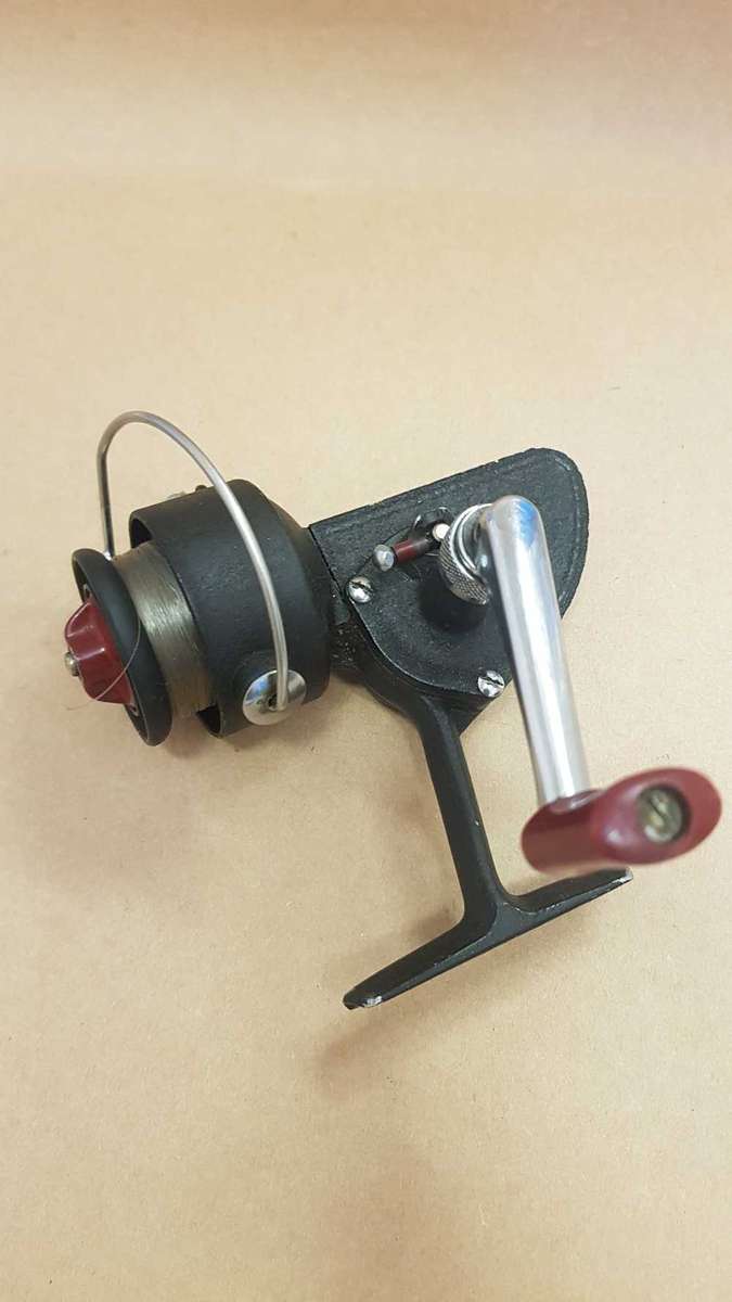 Dam 110 Spinning Reel ( vintage )