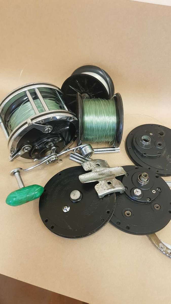 Penn 49 Super mariner. Narrow /  wide spool . 2 extra spools.