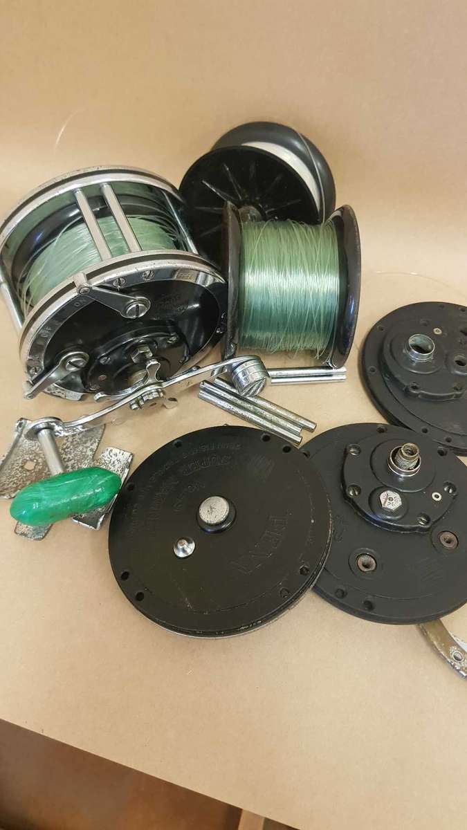Penn 49 Super mariner. Narrow /  wide spool . 2 extra spools.