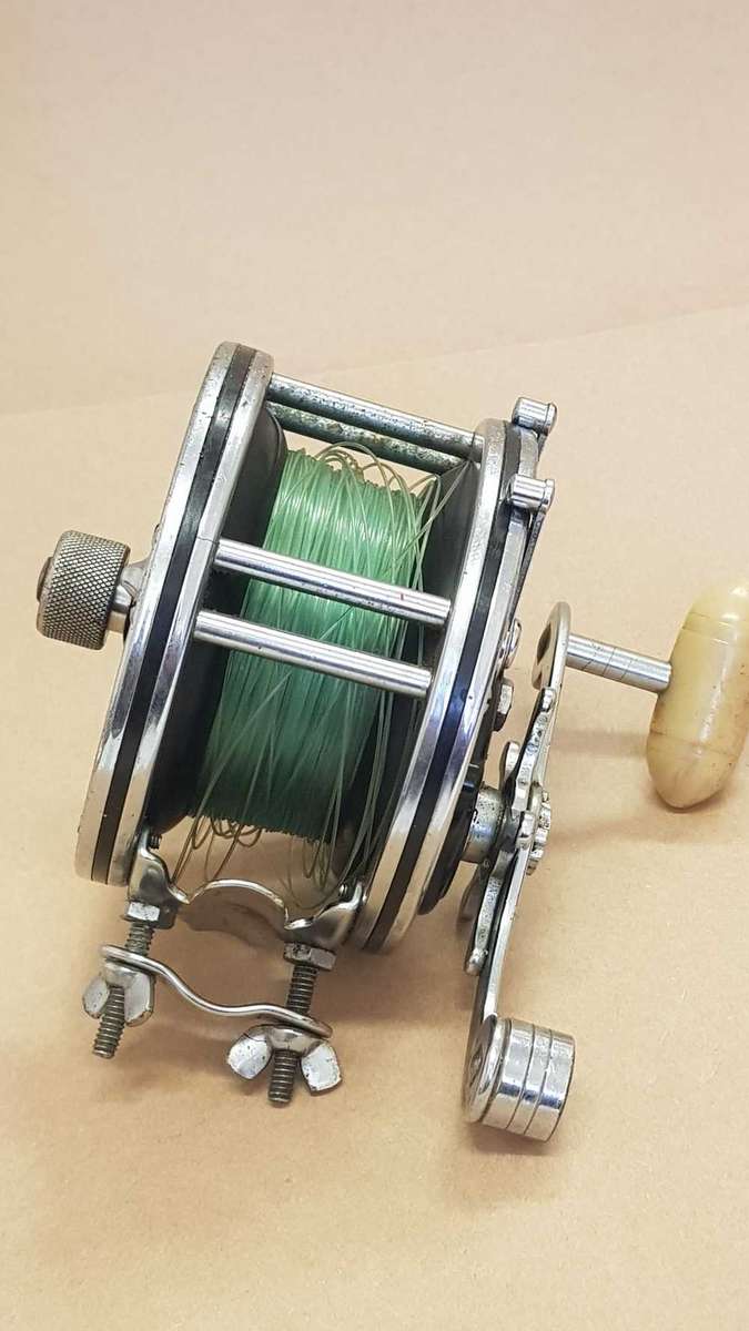 PENN 49 fishing reel ( narrow spool)
