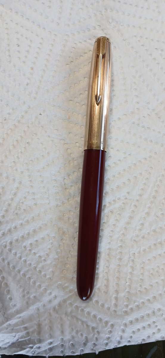1966 VINTAGE PARKER 51 1/10 12ct R.GOLD CAP&BURGUNDY BODIED FOUNTAIN PEN