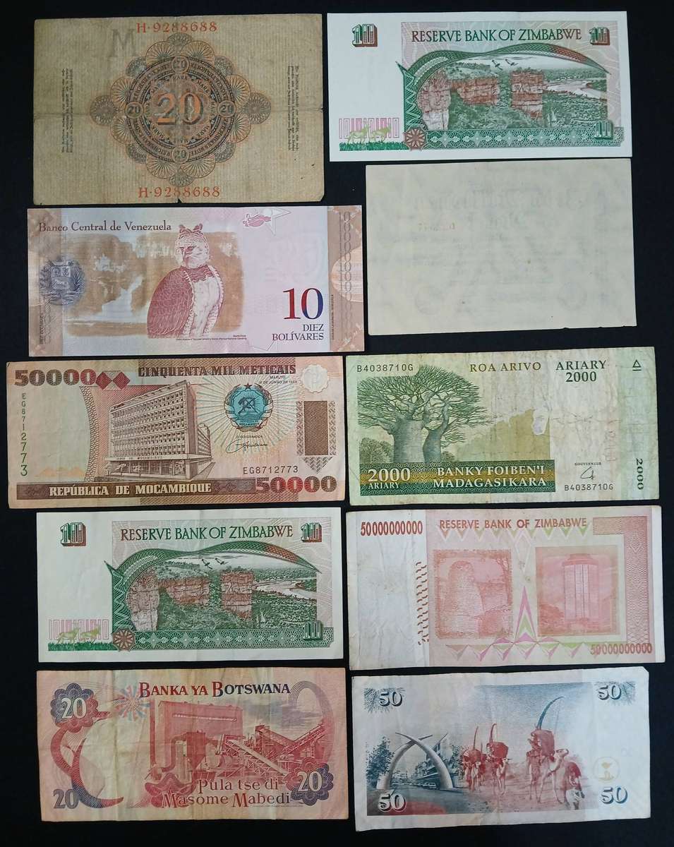 Lot of 10 x Better Foreign Banknotes [Lot 9/17]