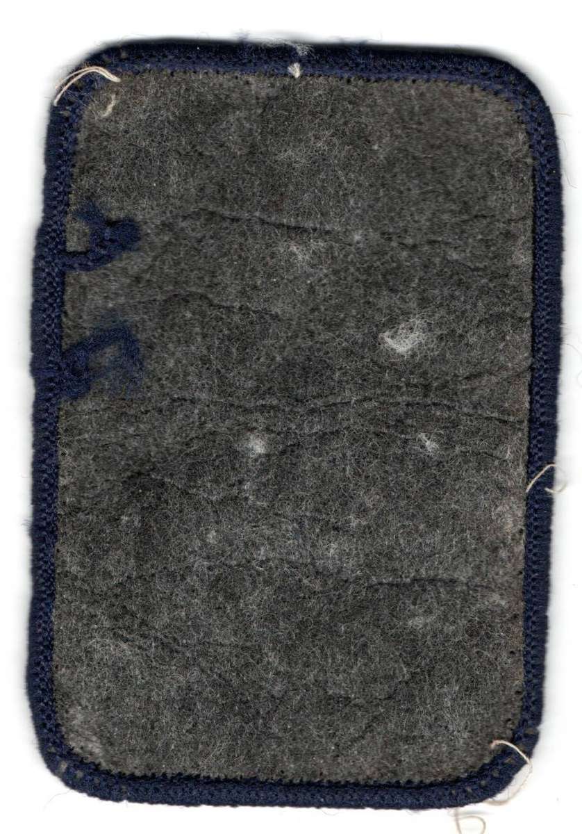 1980s Australia Tourist Souvenir Red Ensign Triangle cloth Patch  52 × 75 mm