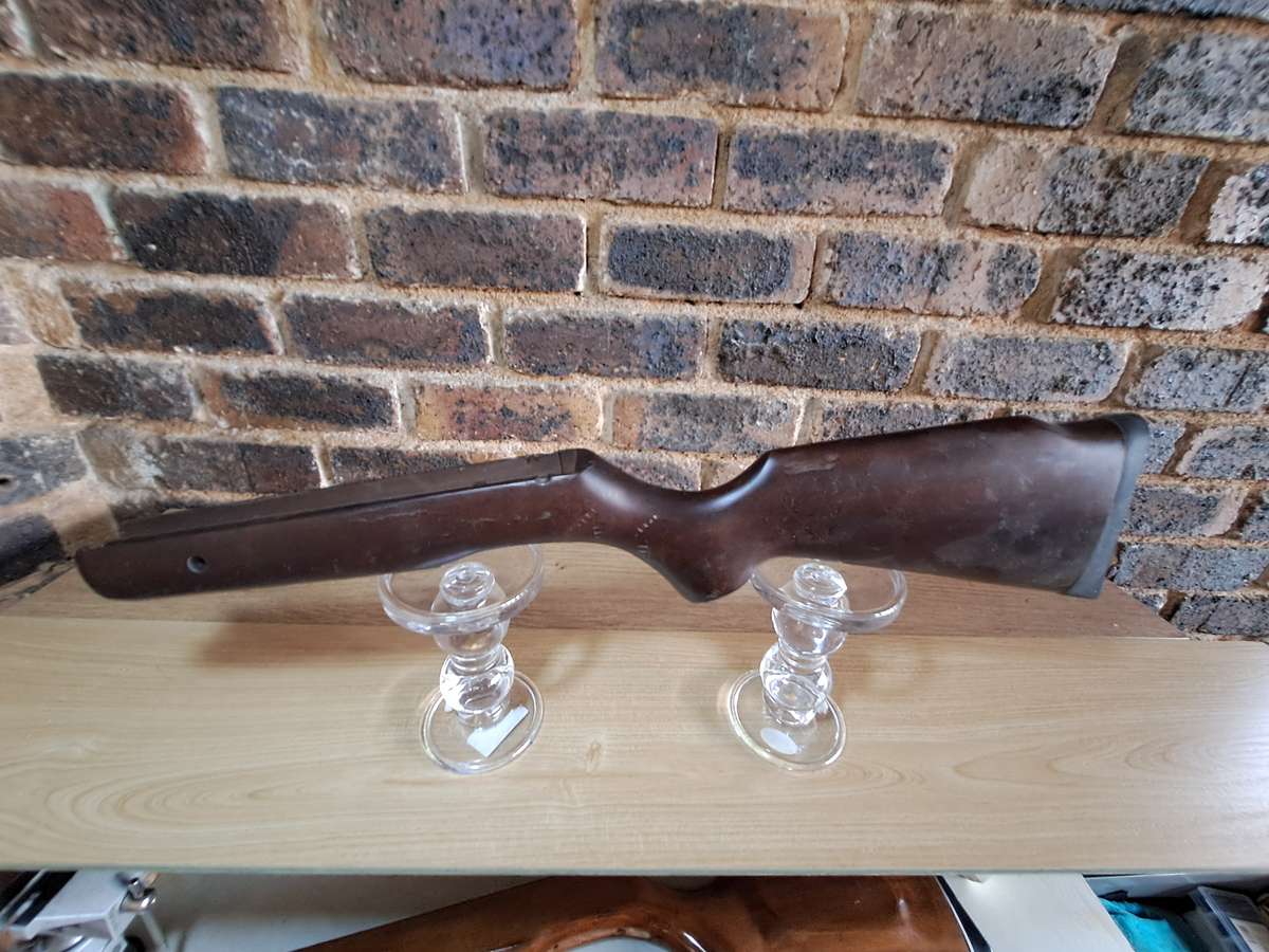 Air rifle butstock replacement dark hard wood with rubber but pad