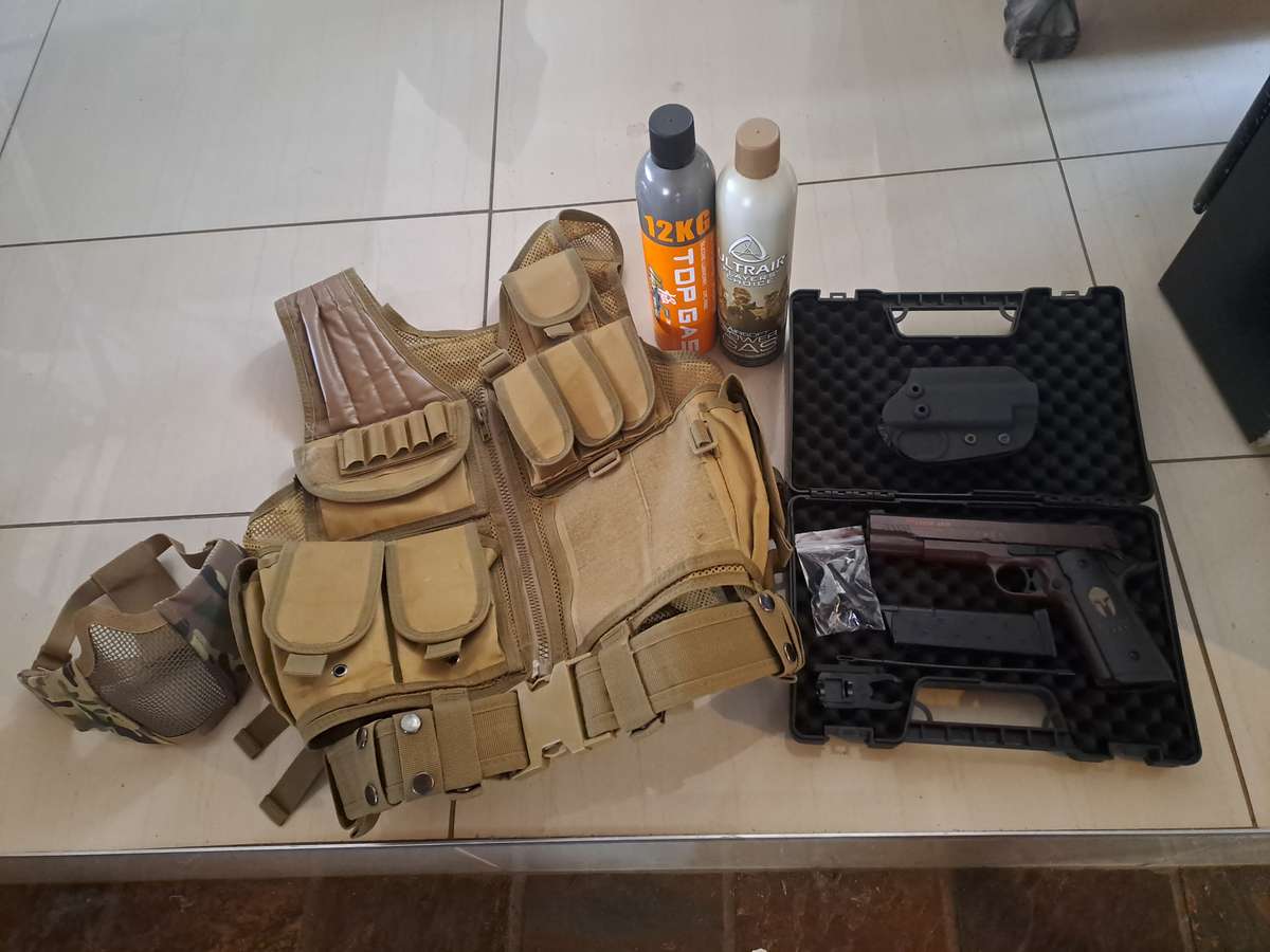 Airsoft pistol Sig Sauer 1911 green gas with kit