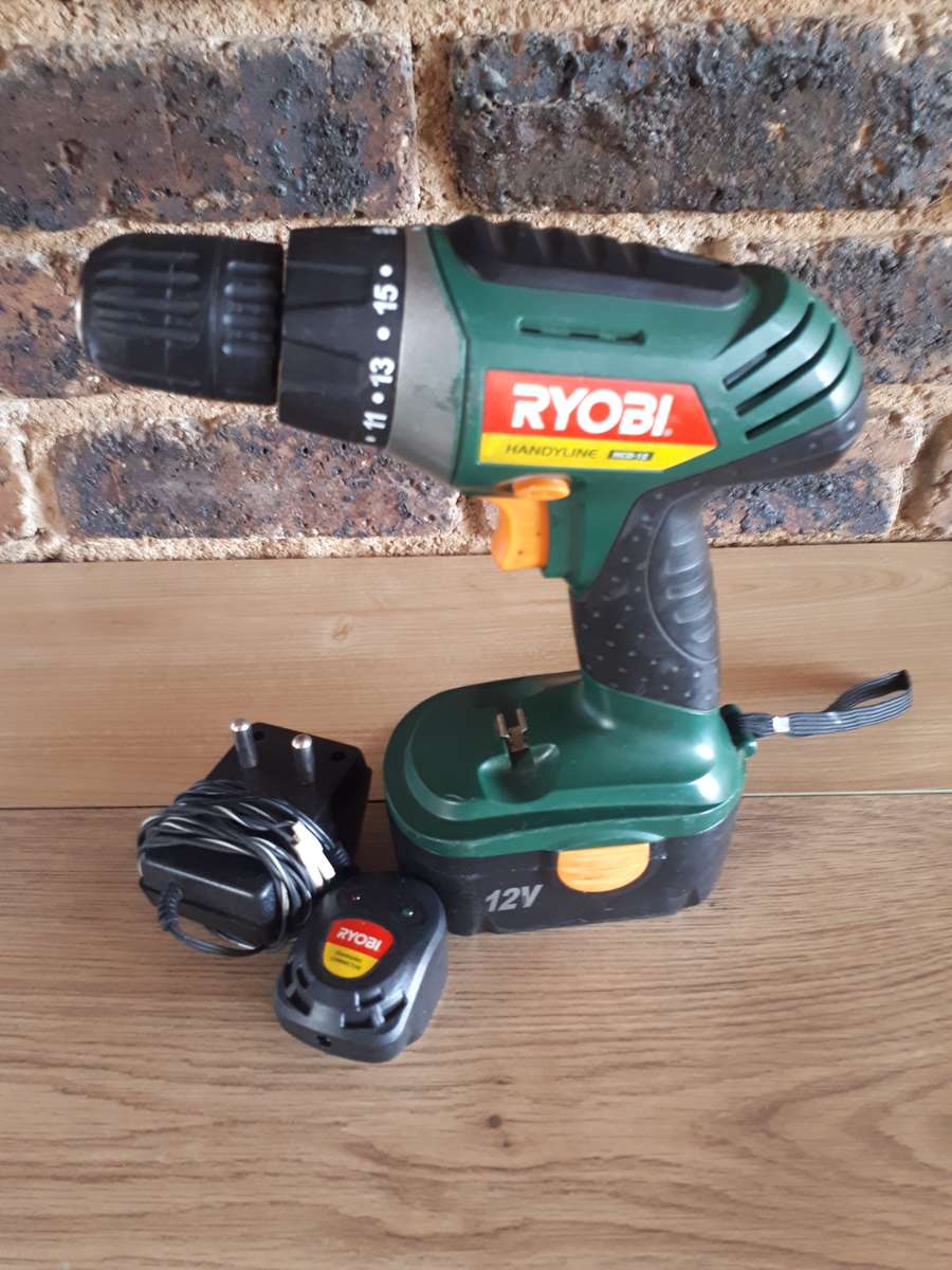 Ryobi cordless drill 12v Batery needs replacing