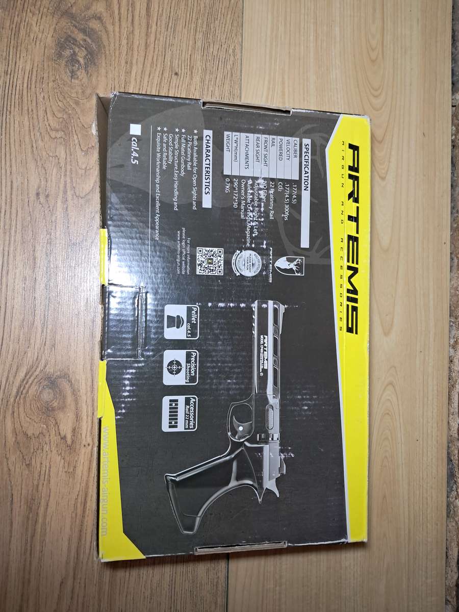 Artemis CP400 co2 Air Pistol 4.5 /.177  in as new condition