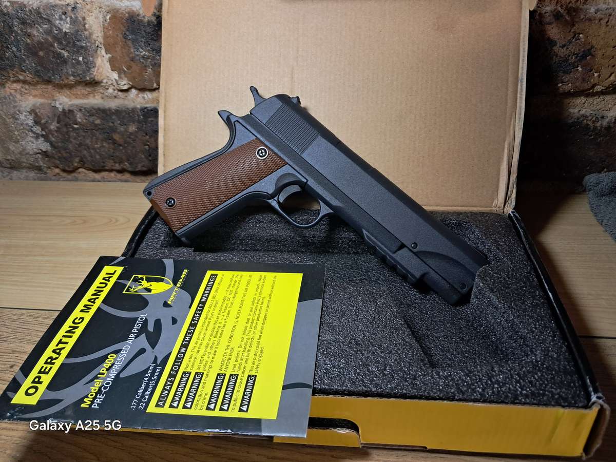 Artimes LP400 single shot 5.5mm air pistol in as new condition