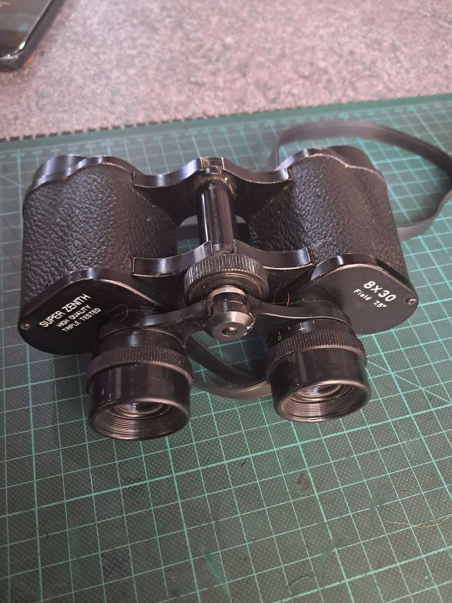 Binoculars Super Zenith 8x30 Field 7.5