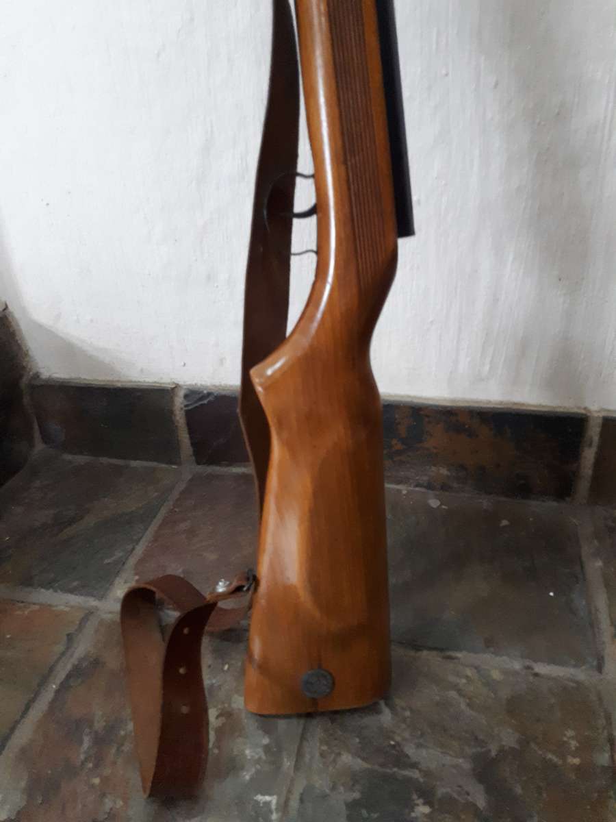 Air rifle vintage Relum supper .177 cal with sling