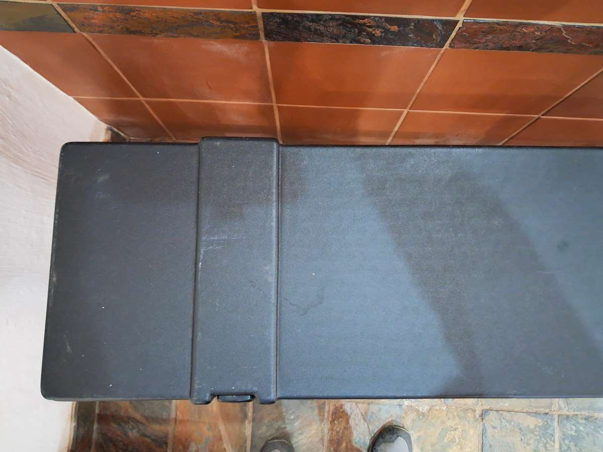 Rifle/Air rifle case black hard shell foam lined discription has details