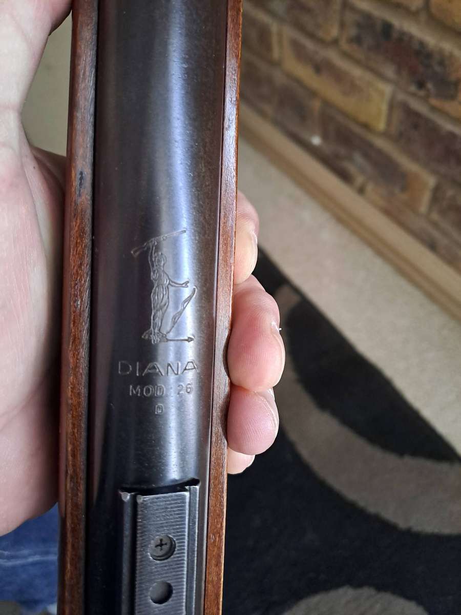 Air rifle RARE 1968 Diana model 26D .177 in working condition