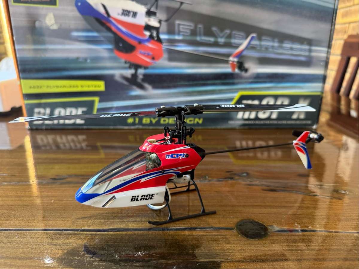 E-flite Blade mCPX bnf Helicopter