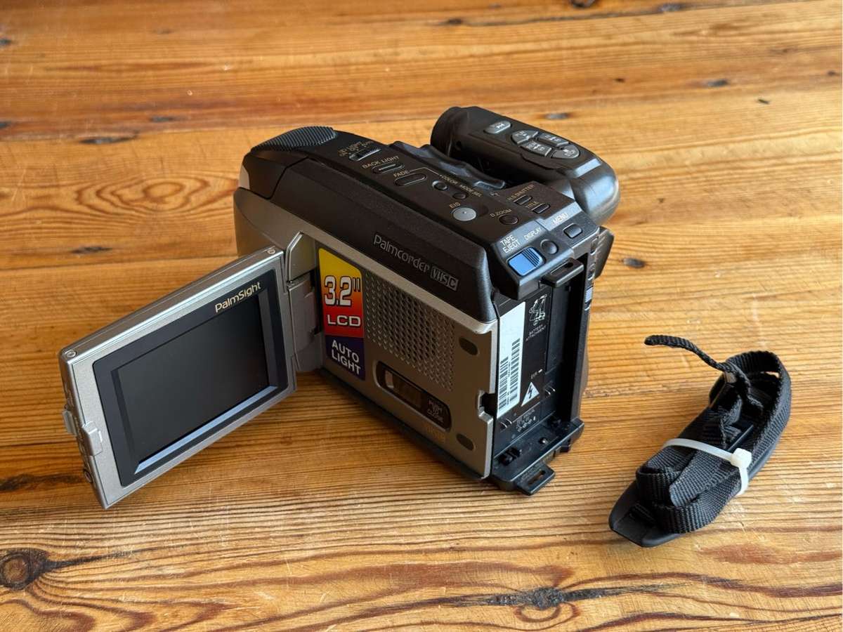 Vintage Panasonic PV-L678 Camcorder