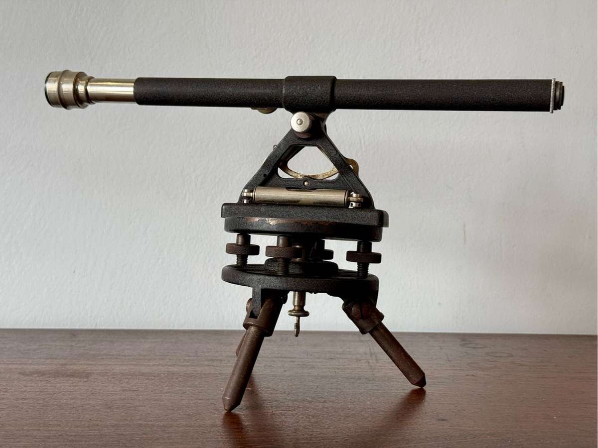 Dumpy Level circa 1939