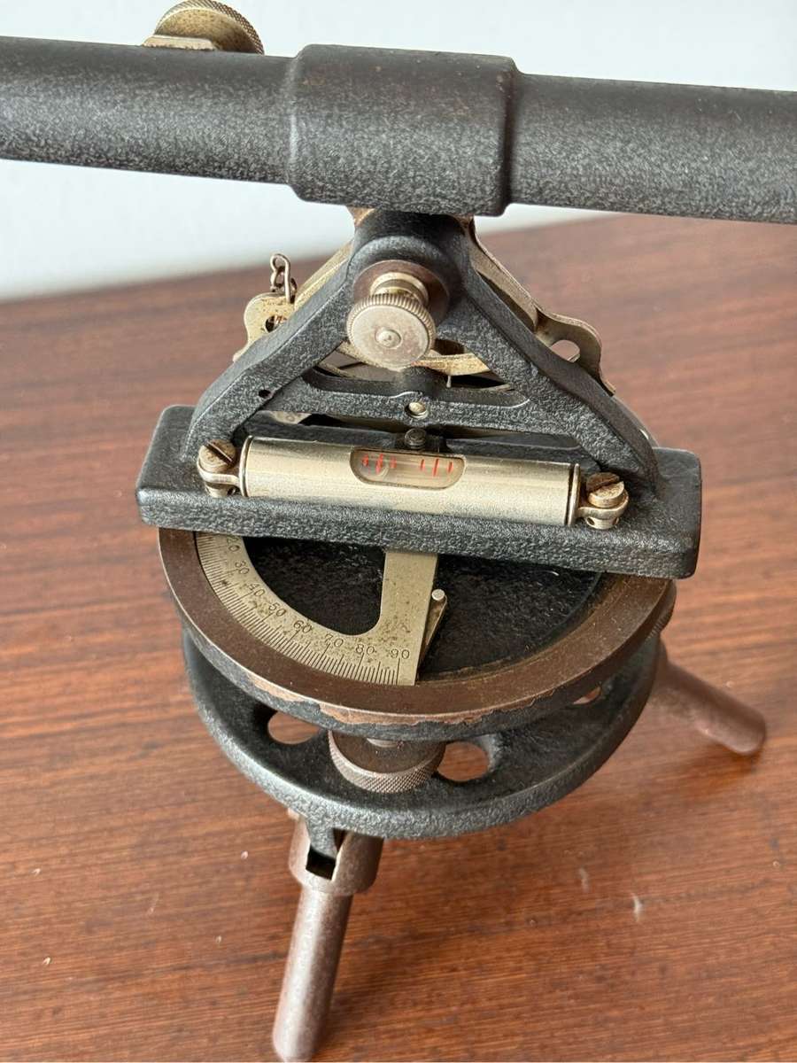 Dumpy Level circa 1939