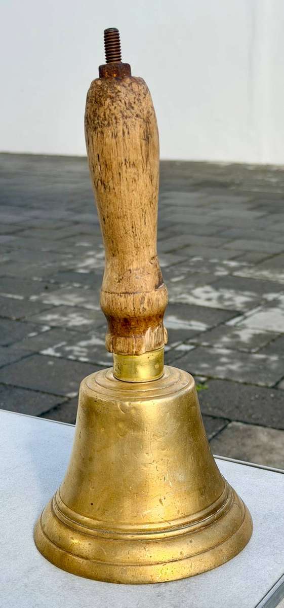 Antique Brass Handbell (circa 1900) 13cm x 29cm 1.18kg