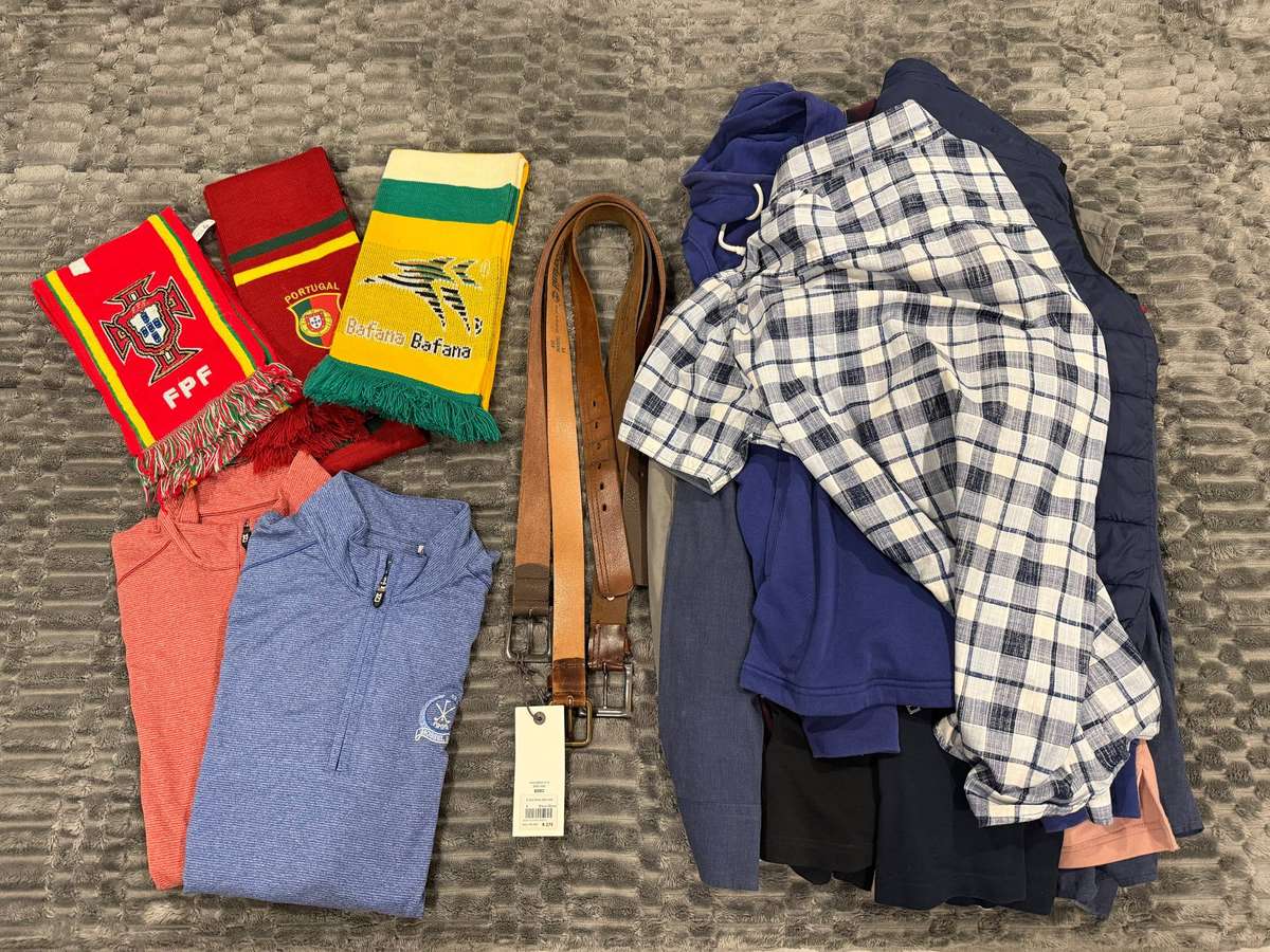 Pre-owned mens clothing bundle, mostly medium sizes