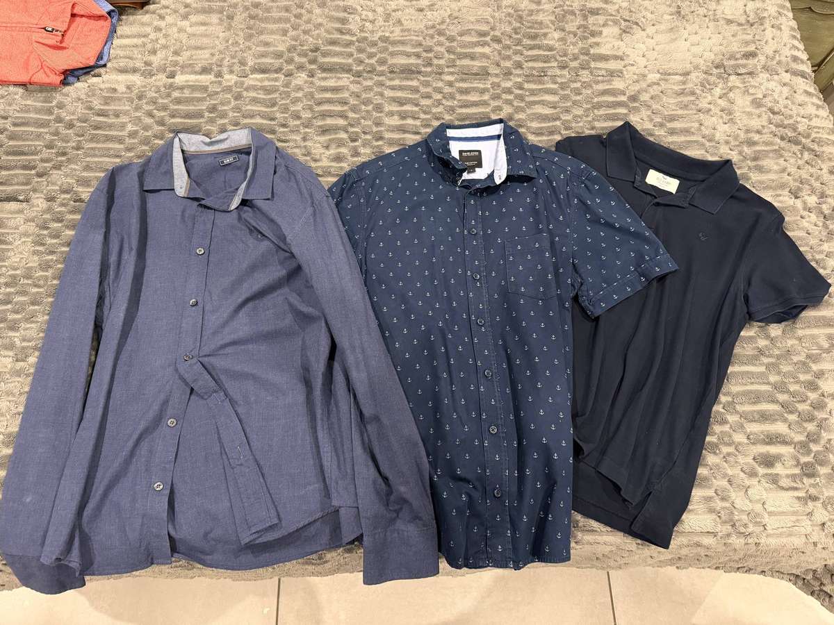 Pre-owned mens clothing bundle, mostly medium sizes