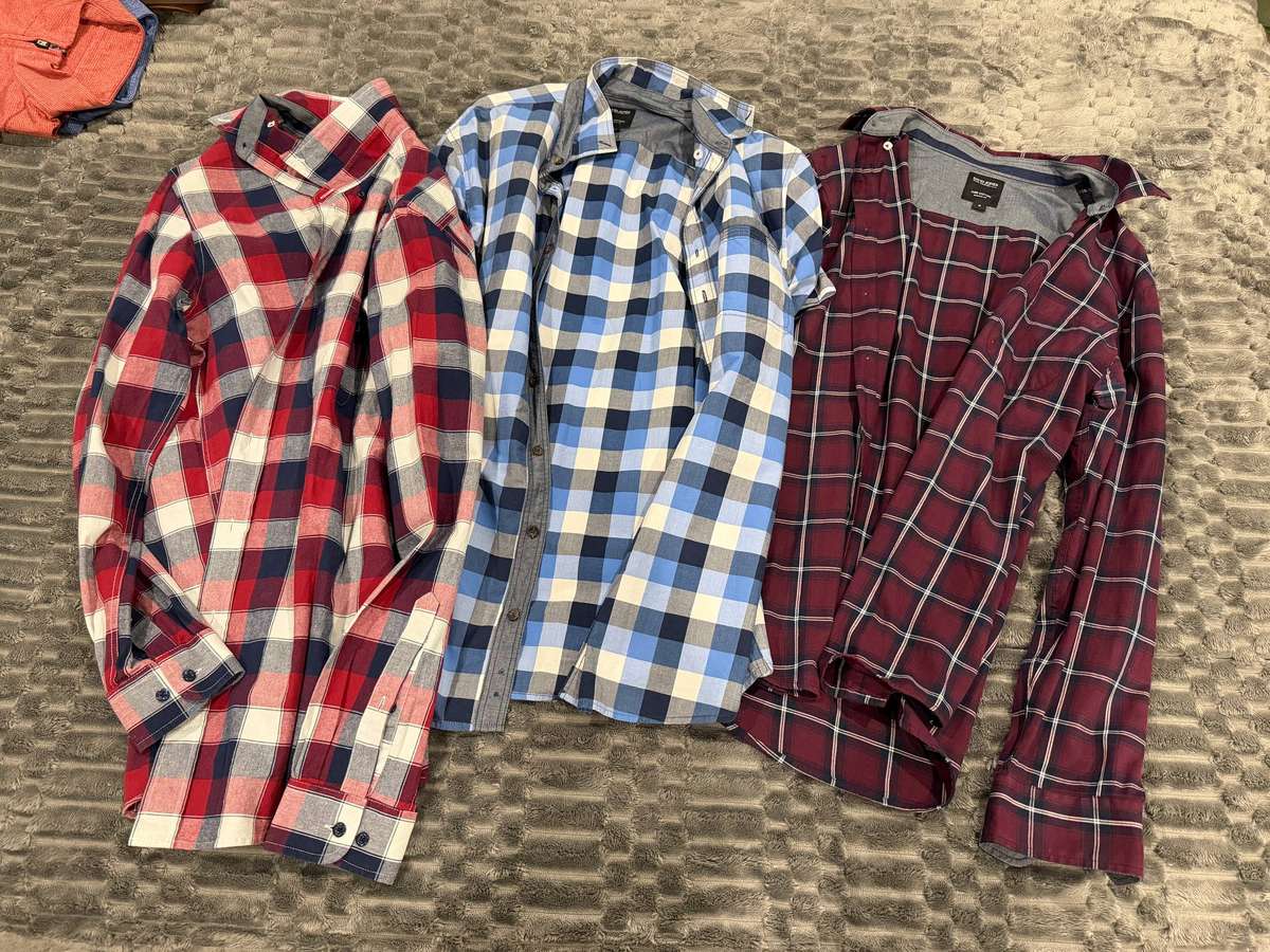 Pre-owned mens clothing bundle, mostly medium sizes