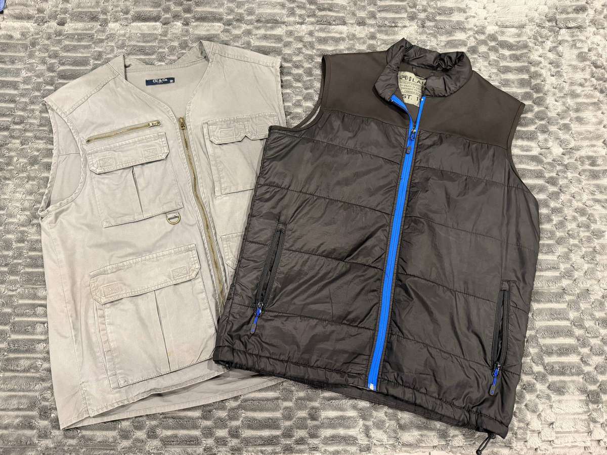 Pre-owned mens clothing bundle, mostly medium sizes