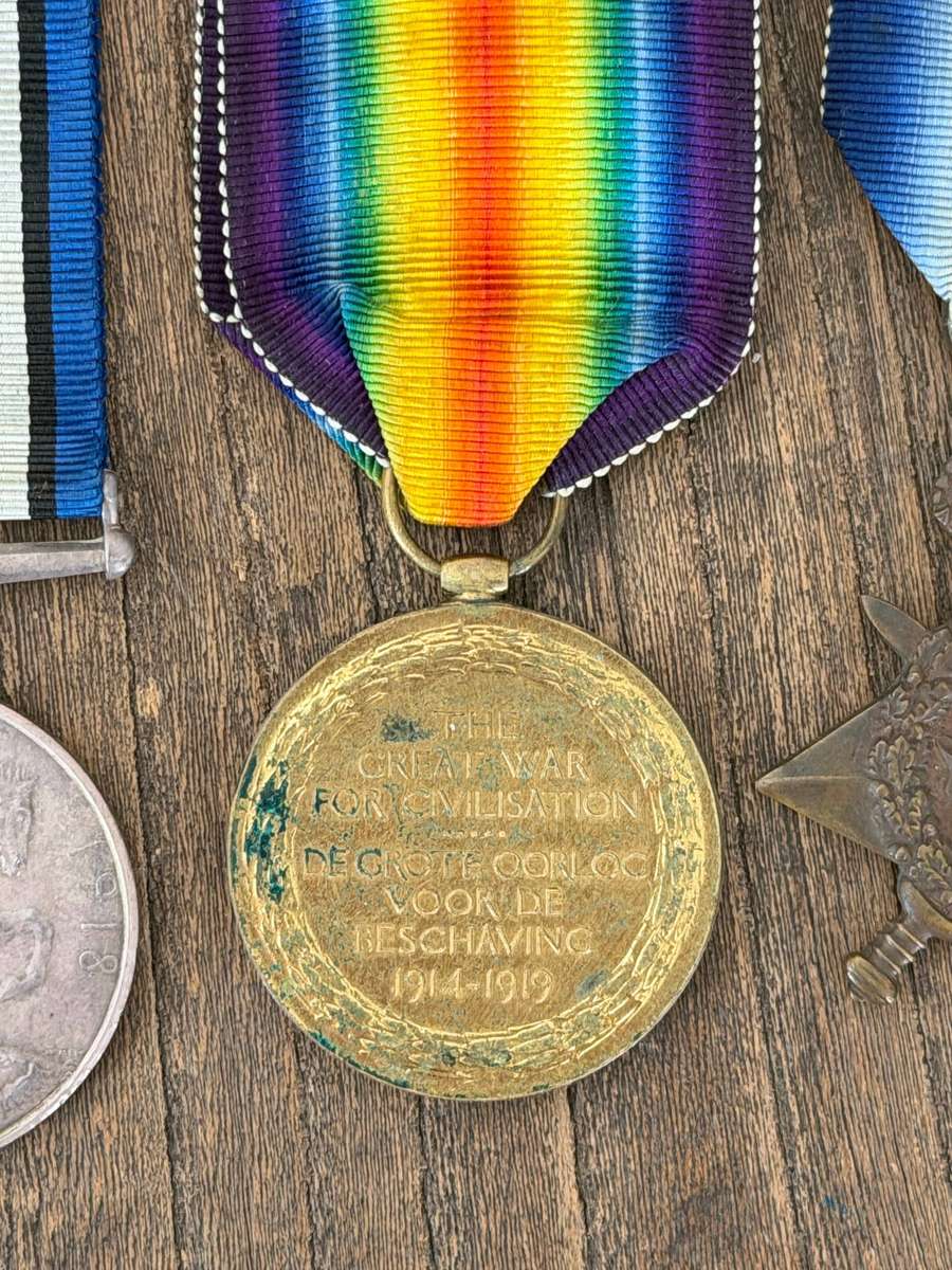 Original First World War medal group and badge attributed to Burg. P.S. Jacobs, 10de Infanterie