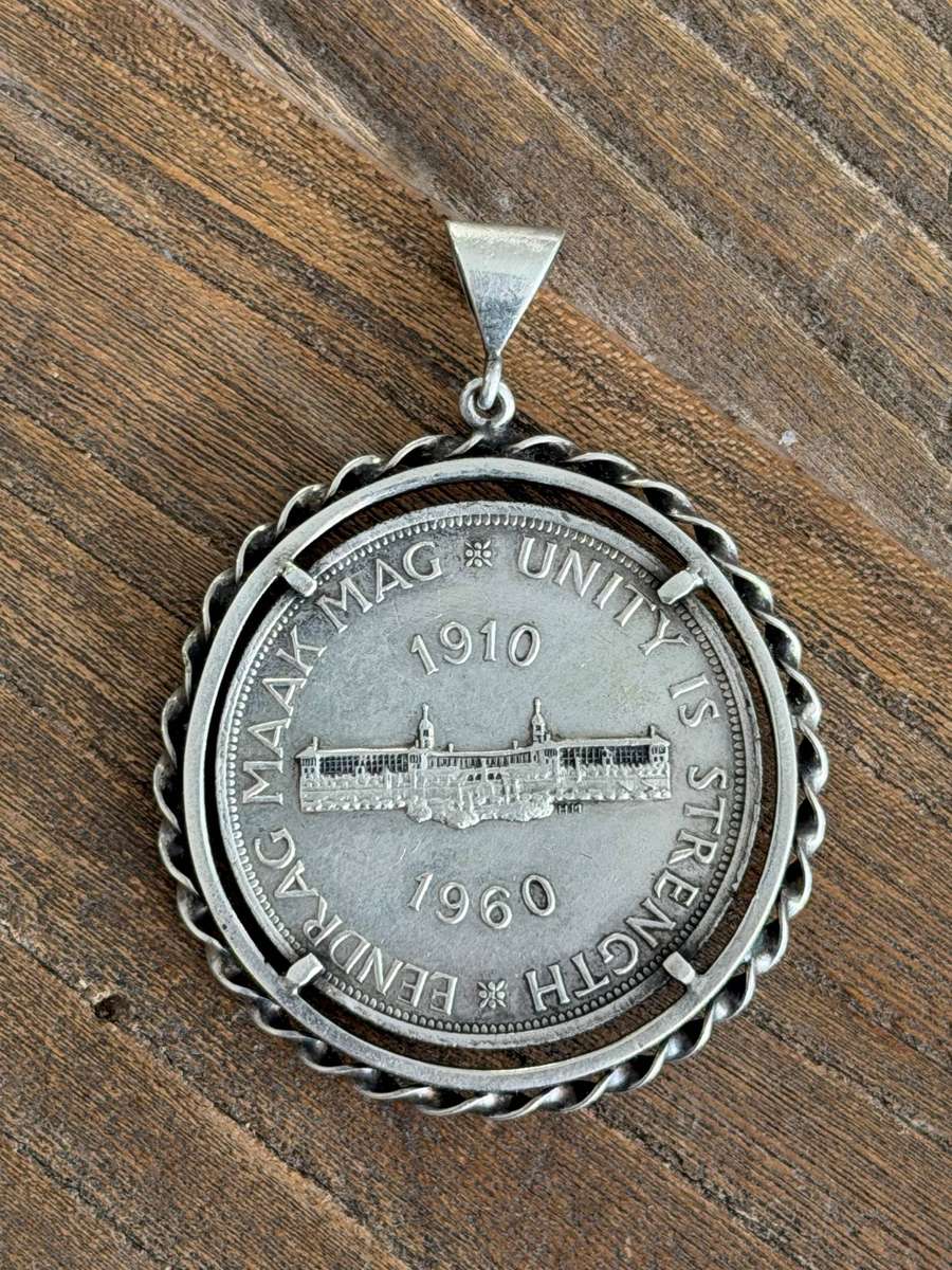 1960 South Africa Union 5 Shilling Silver Coin Pendant