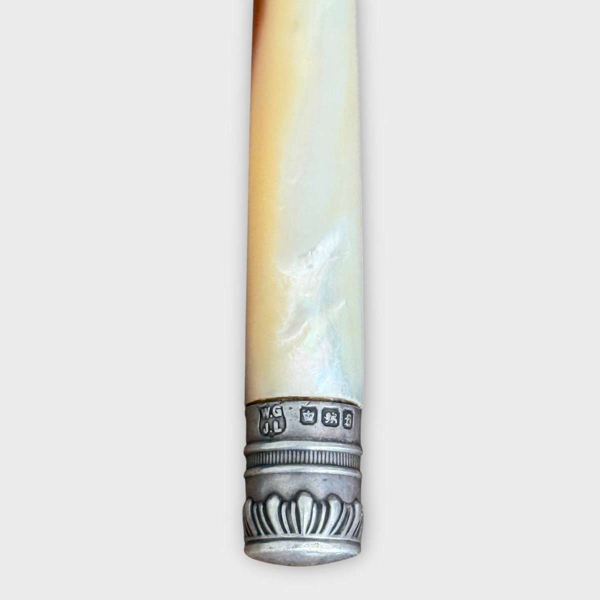 Fine Victorian Mother of Pearl Dessert Fork  Goldsmiths & Silversmiths Co. (1898)