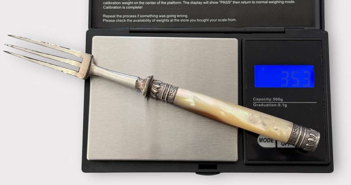 Fine Victorian Mother of Pearl Dessert Fork  Goldsmiths & Silversmiths Co. (1898)