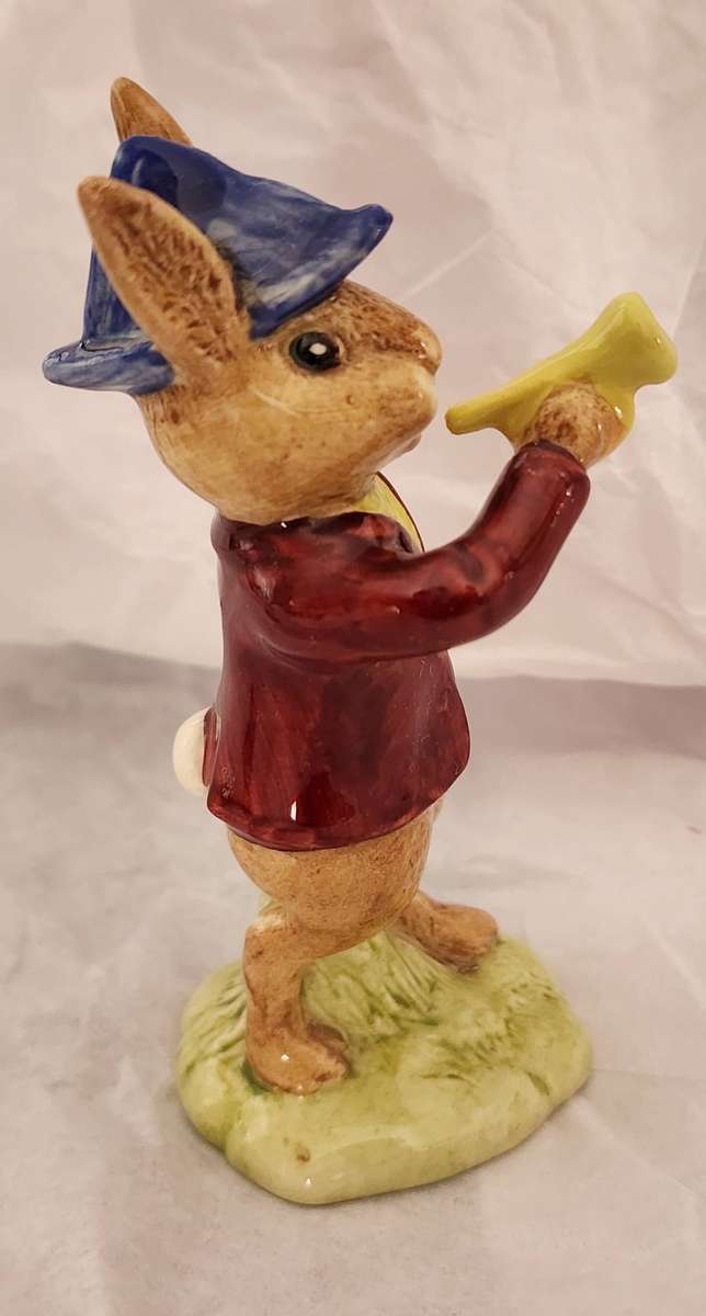 BUNNYKINS - Royal Doulton "Bunnykins Rise and SHINE" DB 11 - Magnificent, Gorgeous perfect Figurine!