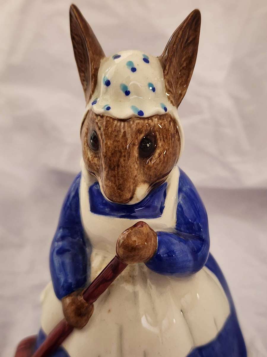 BUNNYKINS - Royal Doulton "Mrs. Bunnykins Clean Sweep DB6" Magnificent, Gorgeous perfect Figurine!
