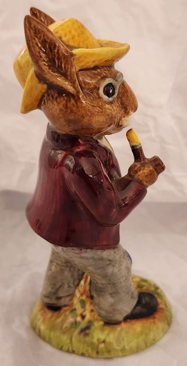 BUNNYKINS - Royal Doulton "Mr. Bunnykins Autumn Days DB 5" Magnificent, Gorgeous perfect Figurine!