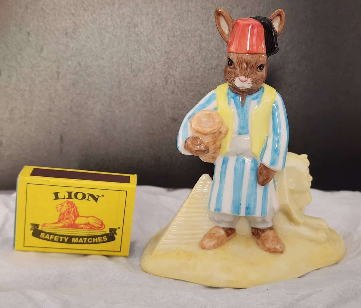 Royal Doulton BUNNYKINS-rare "EGYPTIAN Bunnykins " DB314 - LIMITED Edition 901/1000 Majestic piece!