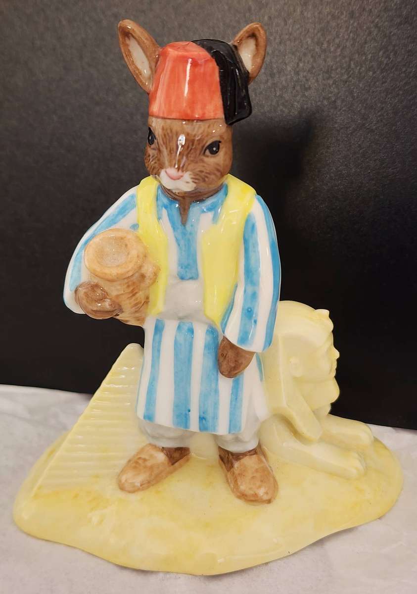 Royal Doulton BUNNYKINS-rare "EGYPTIAN Bunnykins " DB314 - LIMITED Edition 901/1000 Majestic piece!