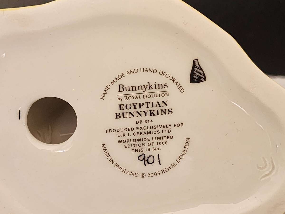 Royal Doulton BUNNYKINS-rare "EGYPTIAN Bunnykins " DB314 - LIMITED Edition 901/1000 Majestic piece!