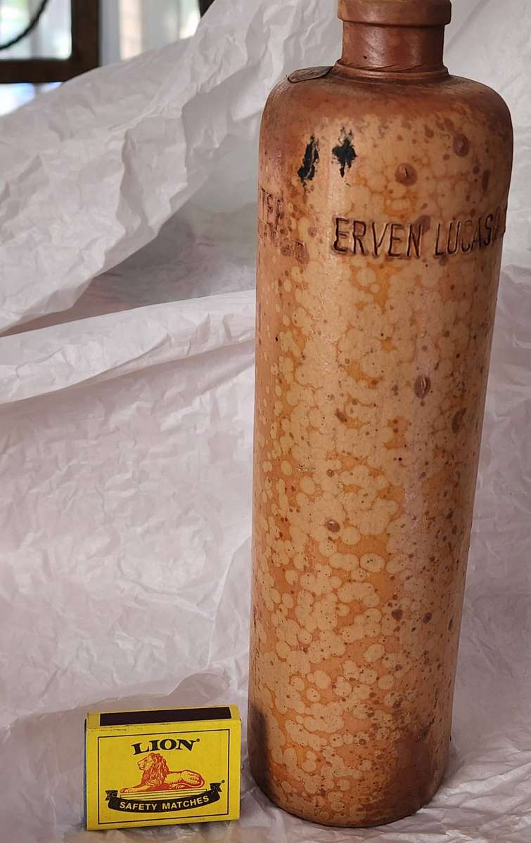 VINTAGE MINERAL BOLS salt glaze Stoneware BOTTLE "ERVEN LUCAS BOLS" Amsterdam GIN -Superb!