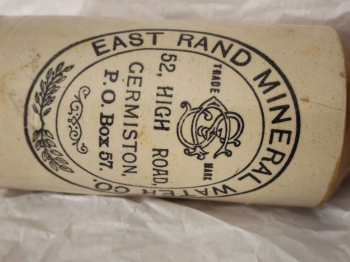 Antique EAST RAND MINERAL WATER CO -salt glaze Stoneware BOTTLE made in Sheffield, ENGLAND-Superb!