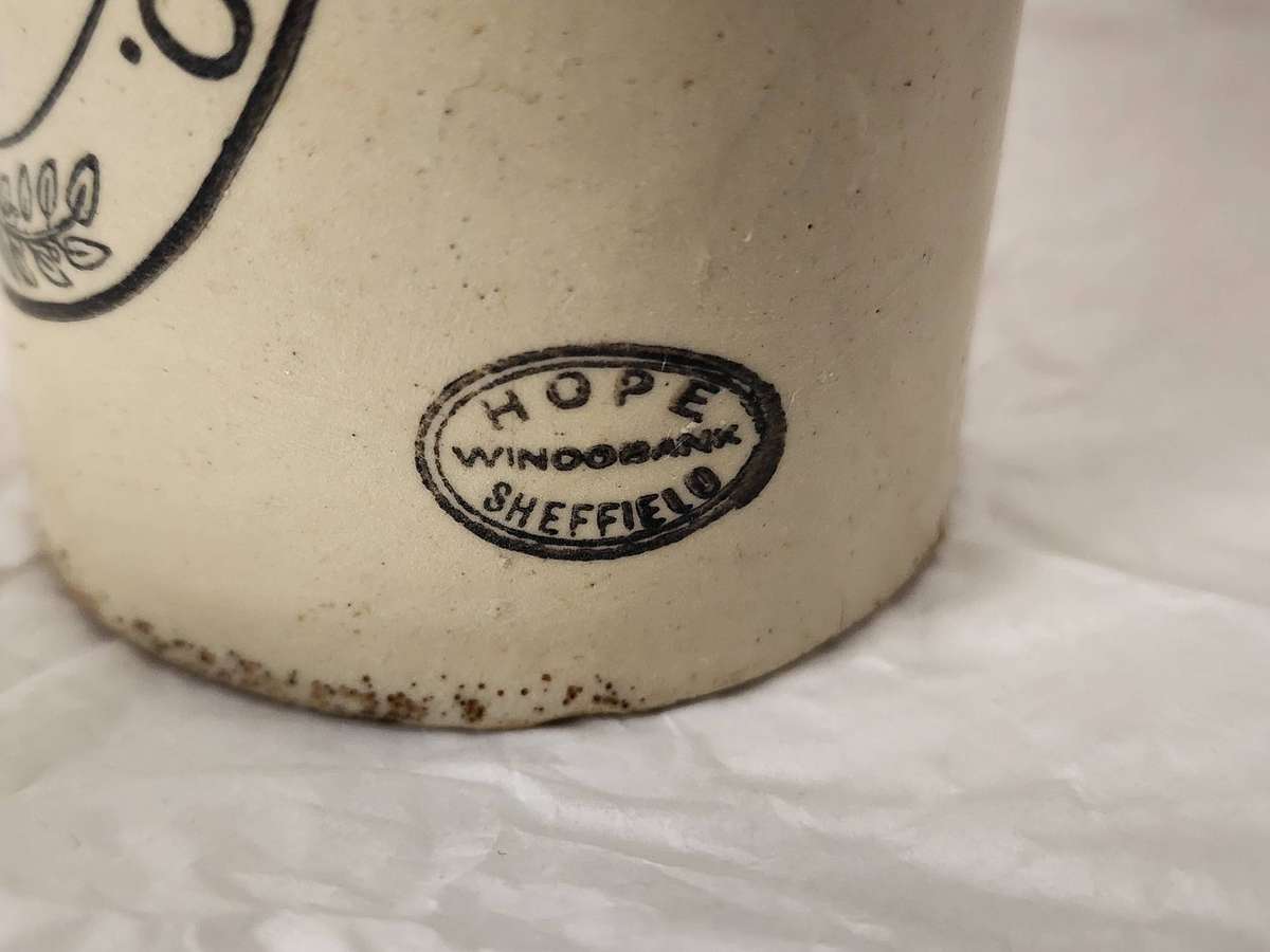 Antique EAST RAND MINERAL WATER CO -salt glaze Stoneware BOTTLE made in Sheffield, ENGLAND-Superb!