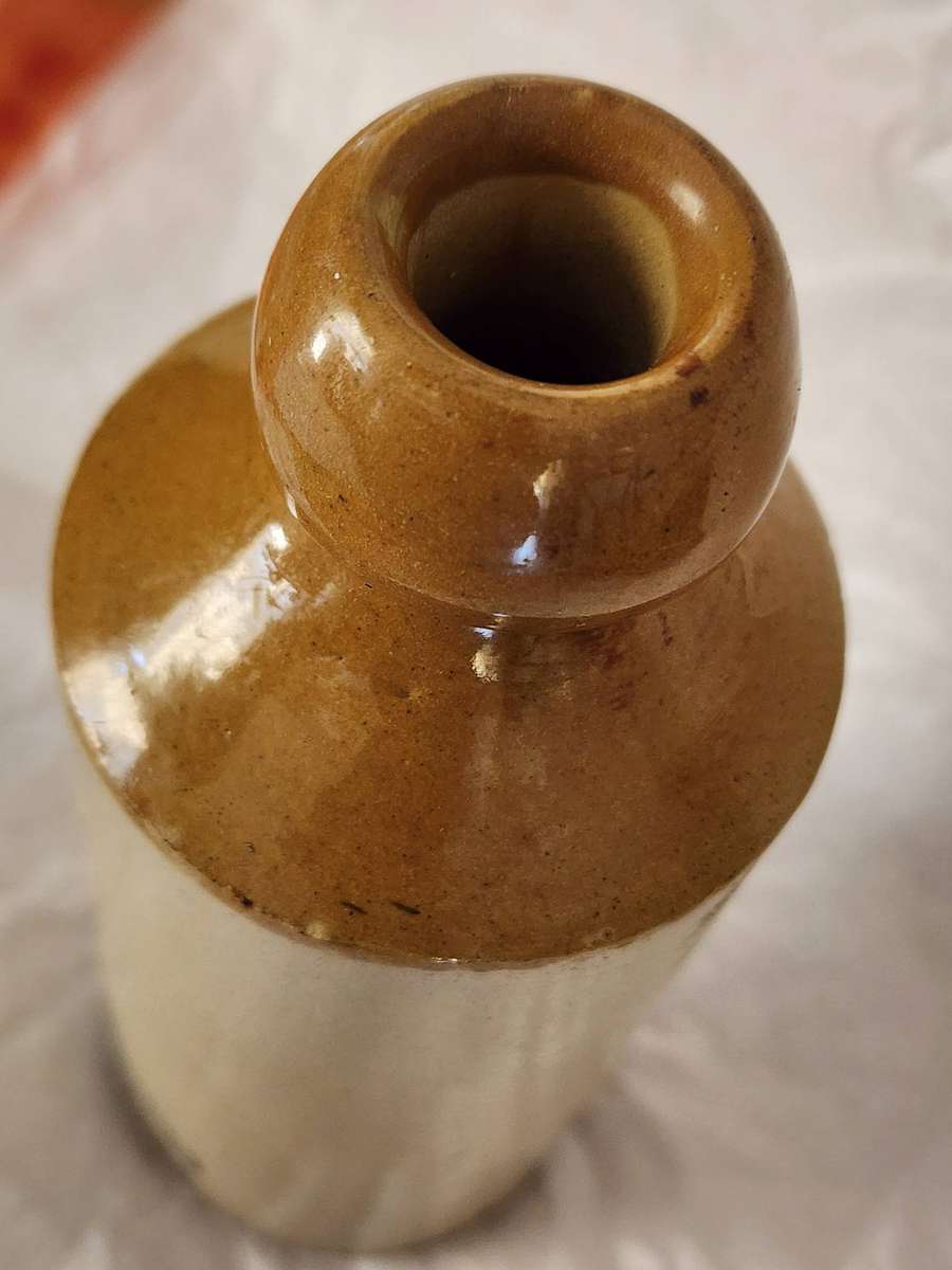 Antique EAST RAND MINERAL WATER CO -salt glaze Stoneware BOTTLE made in Sheffield, ENGLAND-Superb!