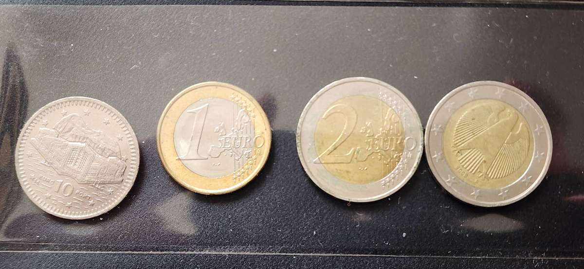 Coins (4) Lovley lot of EURO currency (10, 1 Euro, 2 x 2 Euro silver & gold,  crest, stars, WOW