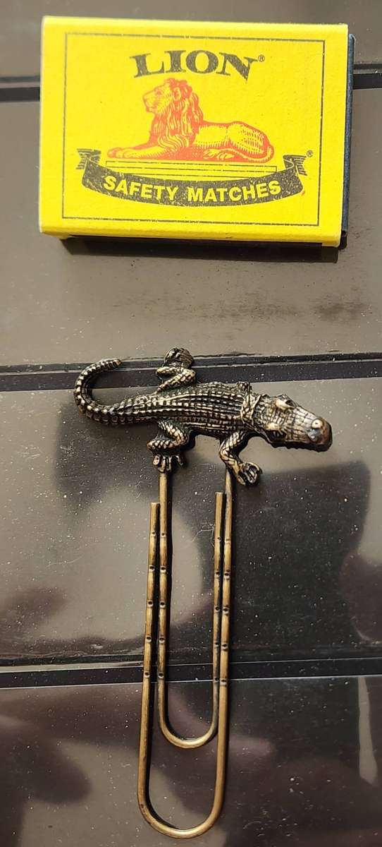 BOOK PAGE Marker- Copper/Brass featuring a  "CROCODILE"  new and splendid item