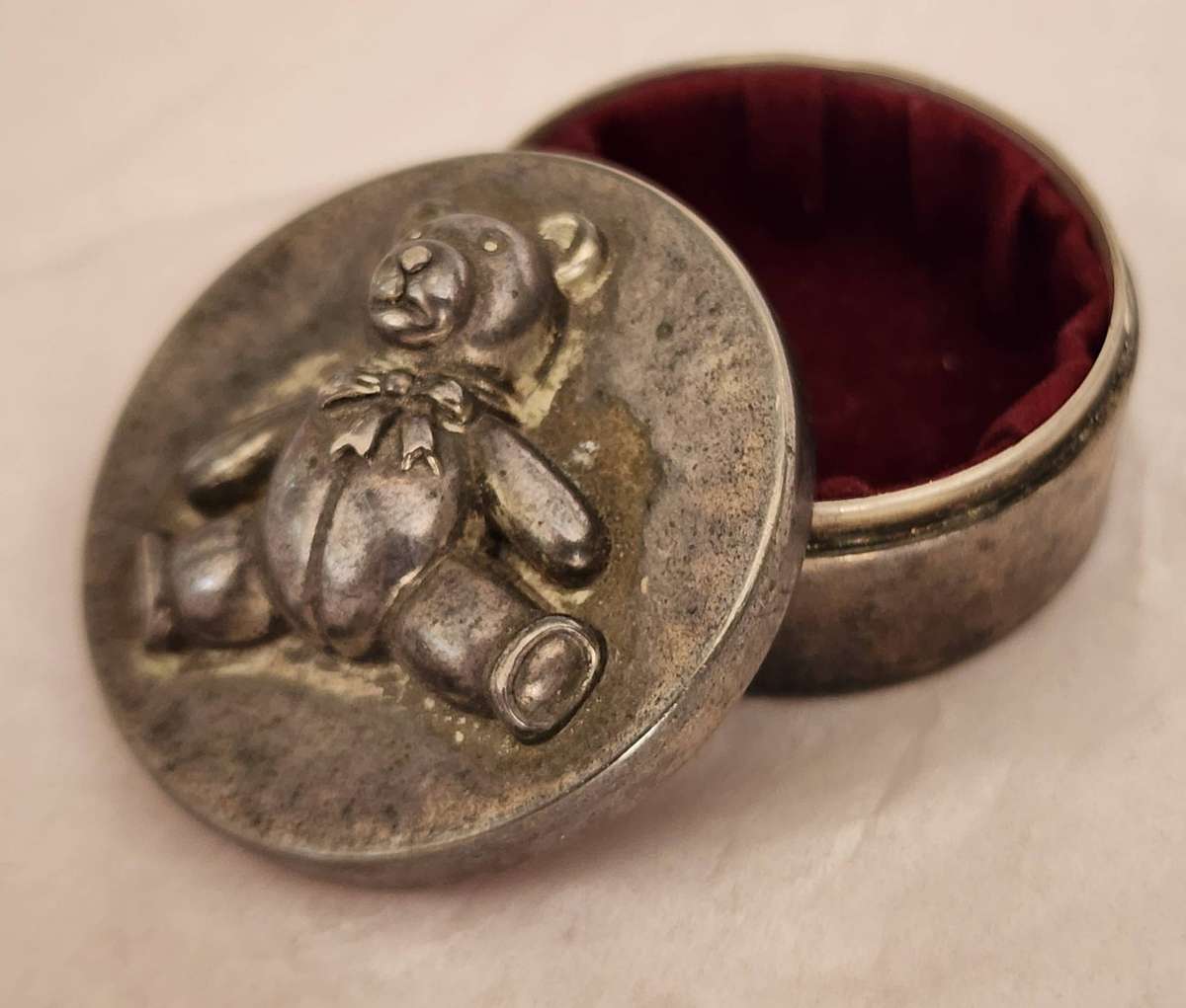 ANTIQUE Silver Round "MY FIRST TOOTH" inscribed with Teddy bear on lid- velvet lined- MAGNIFICENT !!