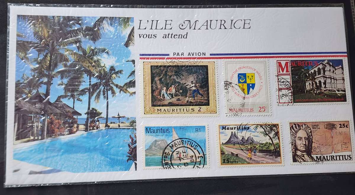 Stamps -MAURITIUS lot on card and souvenir packs- good used, Fantastic Lot (35+)  great bargain!!