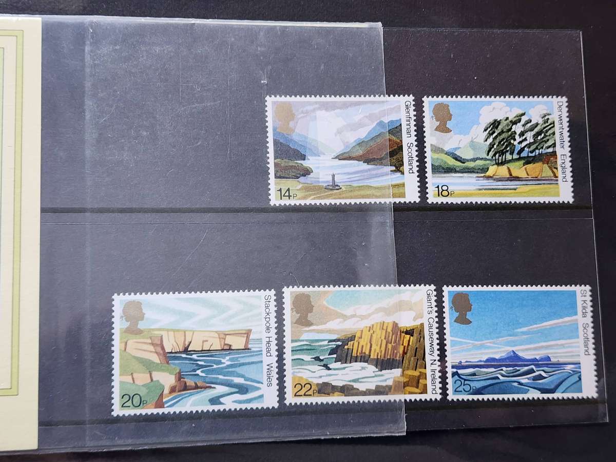 STAMPS - GB National Trusts Presentation PACK, plus  IRELAND FDC "Eamon de Valera" lovely lot!