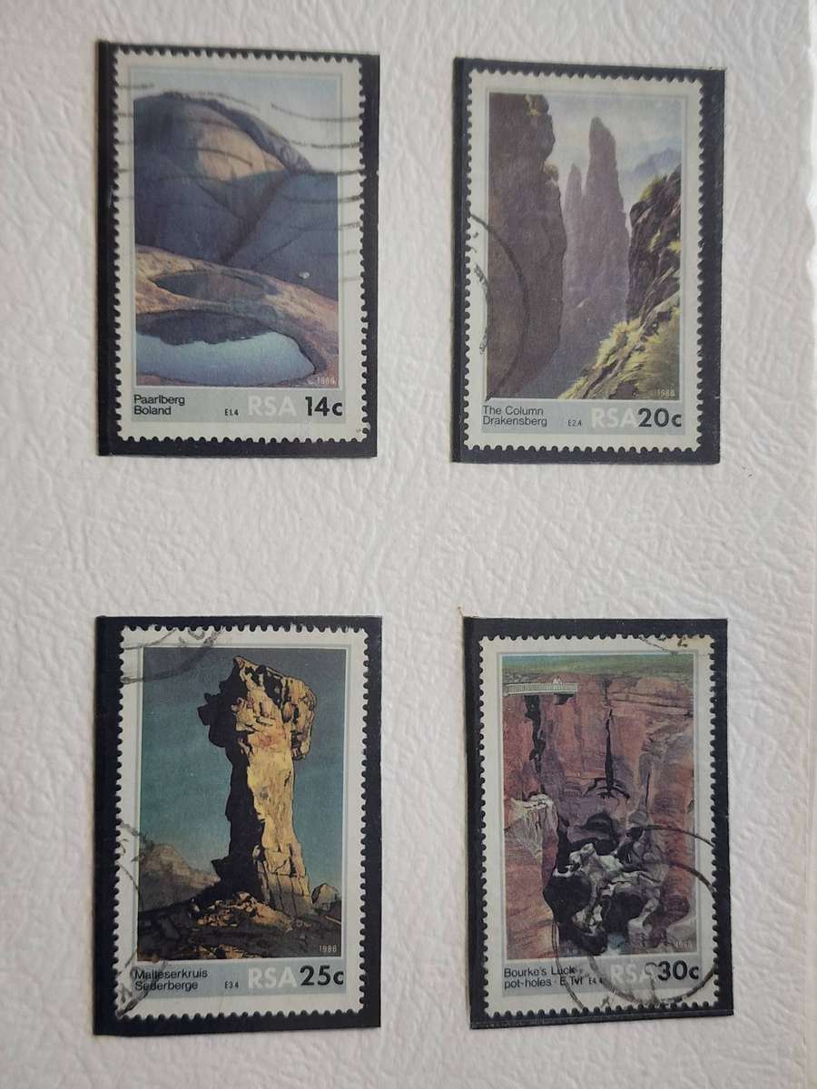 South Africa -Booklet with good used complete sets of commems,  89 stamps in lot!  WOW